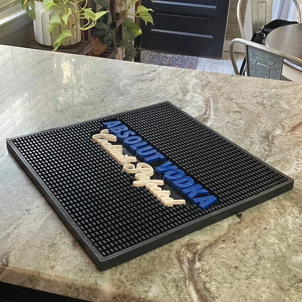 Absolut Vodka Cocktails Perfected’ Bar / Spill Mat